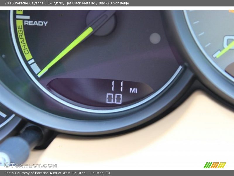 Jet Black Metallic / Black/Luxor Beige 2016 Porsche Cayenne S E-Hybrid