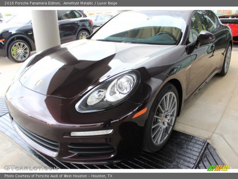 Front 3/4 View of 2016 Panamera Edition