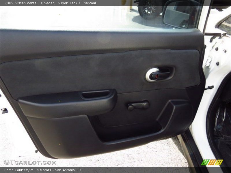 Super Black / Charcoal 2009 Nissan Versa 1.6 Sedan
