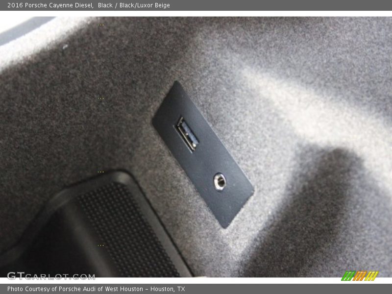 Black / Black/Luxor Beige 2016 Porsche Cayenne Diesel