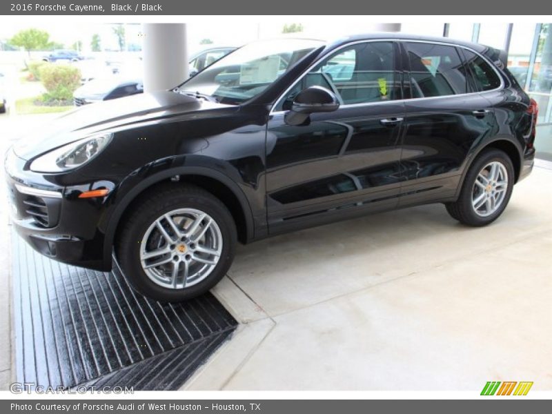 Black / Black 2016 Porsche Cayenne