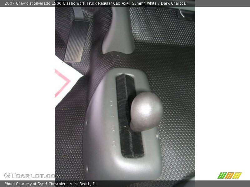 Summit White / Dark Charcoal 2007 Chevrolet Silverado 1500 Classic Work Truck Regular Cab 4x4