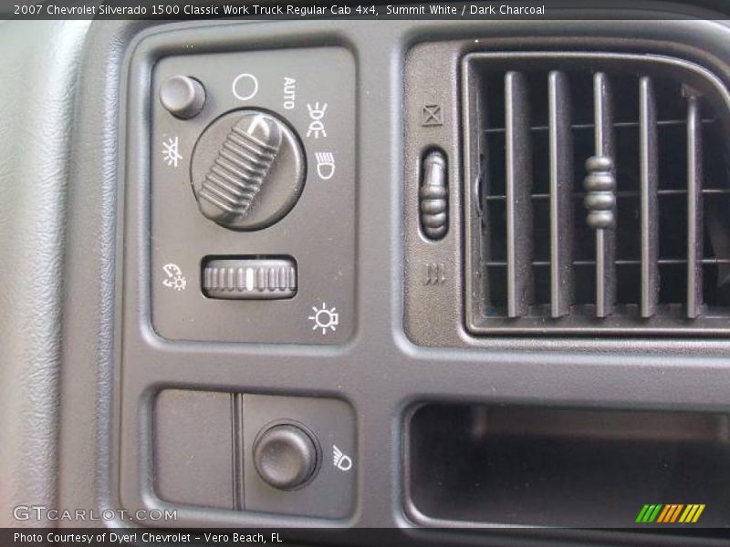 Summit White / Dark Charcoal 2007 Chevrolet Silverado 1500 Classic Work Truck Regular Cab 4x4