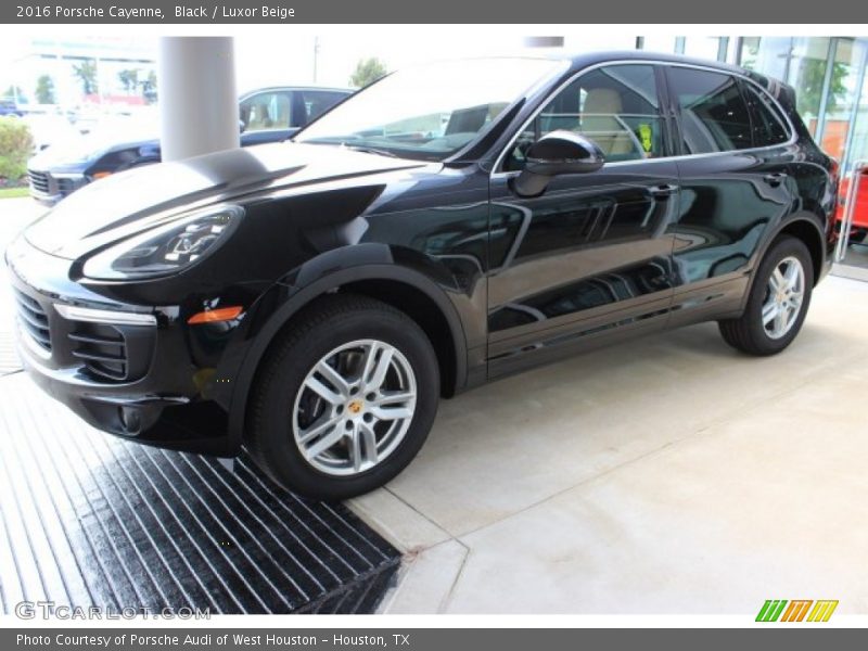 Black / Luxor Beige 2016 Porsche Cayenne