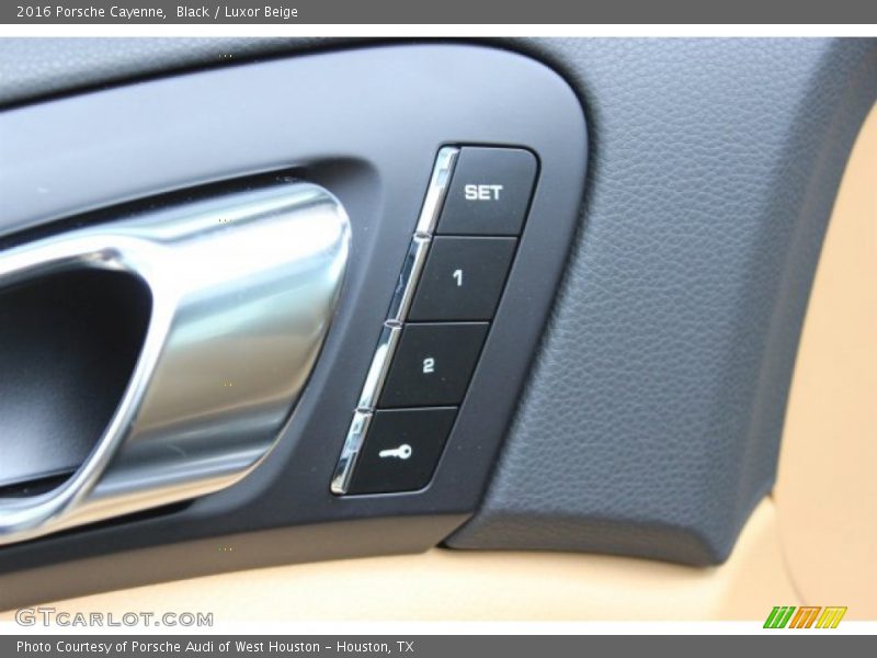 Black / Luxor Beige 2016 Porsche Cayenne