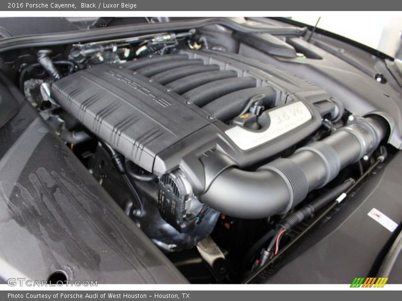 Black / Luxor Beige 2016 Porsche Cayenne