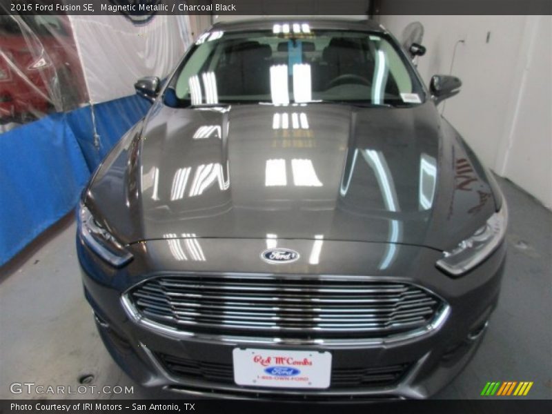 Magnetic Metallic / Charcoal Black 2016 Ford Fusion SE