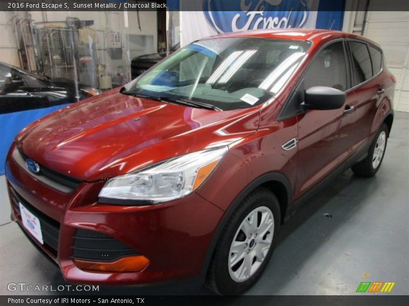 Sunset Metallic / Charcoal Black 2016 Ford Escape S