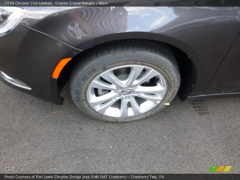 Granite Crystal Metallic / Black 2016 Chrysler 200 Limited