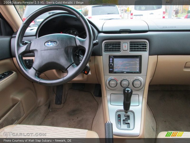 Sierra Gold Metallic / Beige 2004 Subaru Forester 2.5 XS