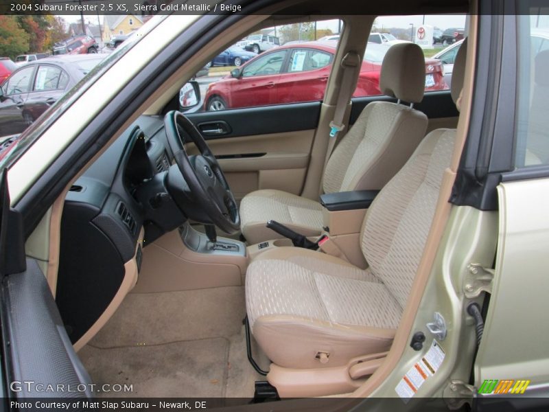 Sierra Gold Metallic / Beige 2004 Subaru Forester 2.5 XS