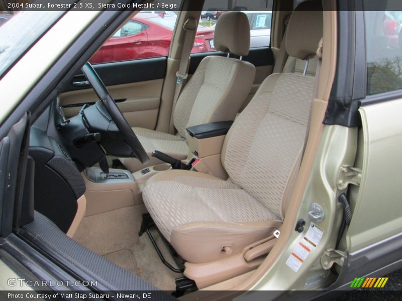 Sierra Gold Metallic / Beige 2004 Subaru Forester 2.5 XS