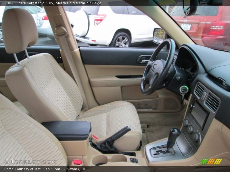 Sierra Gold Metallic / Beige 2004 Subaru Forester 2.5 XS