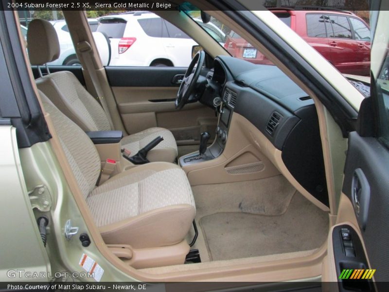 Sierra Gold Metallic / Beige 2004 Subaru Forester 2.5 XS