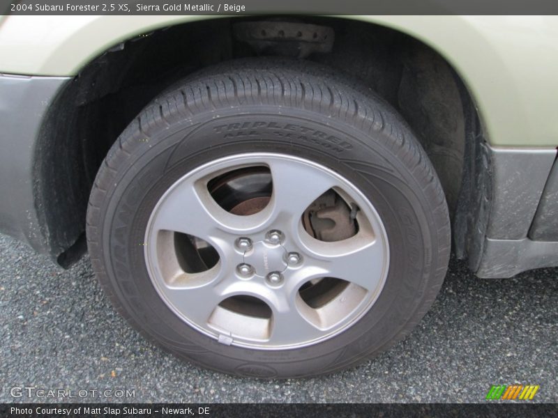 Sierra Gold Metallic / Beige 2004 Subaru Forester 2.5 XS