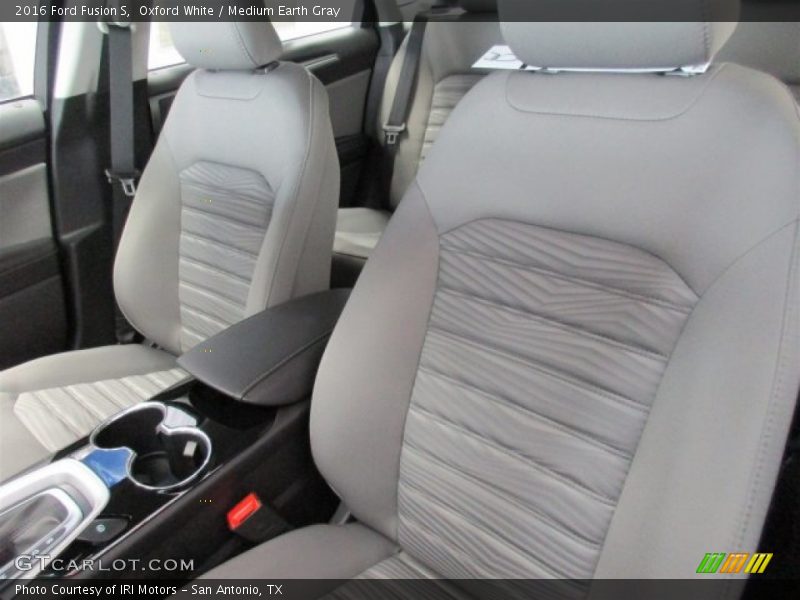 Oxford White / Medium Earth Gray 2016 Ford Fusion S