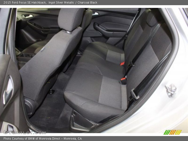 Ingot Silver Metallic / Charcoal Black 2015 Ford Focus SE Hatchback