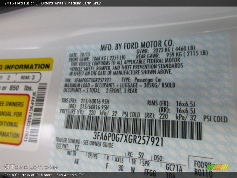 Oxford White / Medium Earth Gray 2016 Ford Fusion S