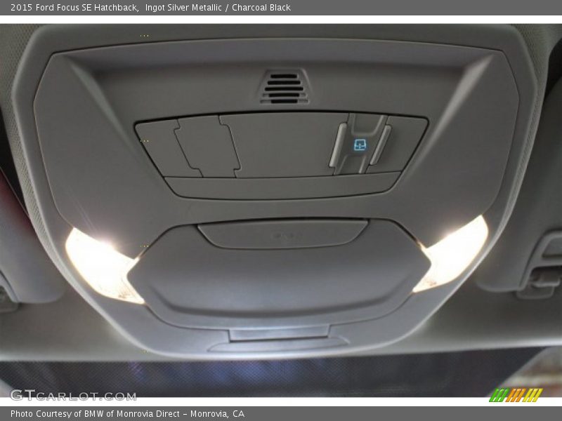 Ingot Silver Metallic / Charcoal Black 2015 Ford Focus SE Hatchback
