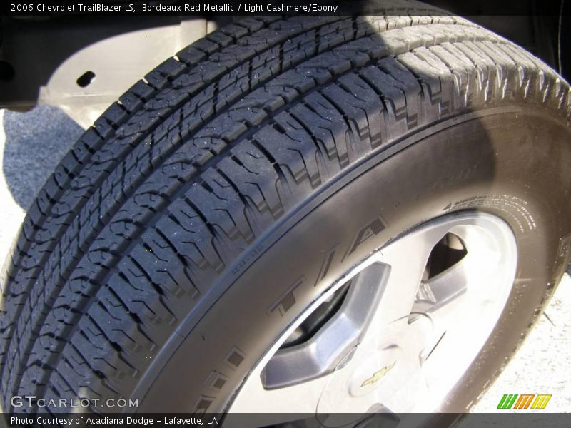 Bordeaux Red Metallic / Light Cashmere/Ebony 2006 Chevrolet TrailBlazer LS