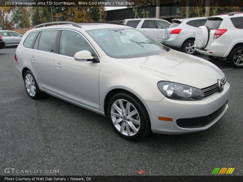 Front 3/4 View of 2010 Jetta TDI SportWagen