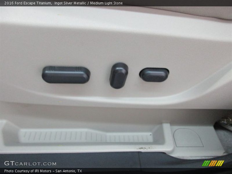 Ingot Silver Metallic / Medium Light Stone 2016 Ford Escape Titanium