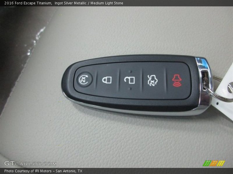 Ingot Silver Metallic / Medium Light Stone 2016 Ford Escape Titanium