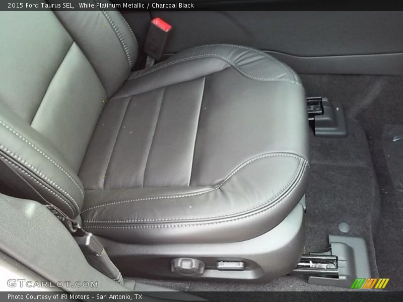 White Platinum Metallic / Charcoal Black 2015 Ford Taurus SEL