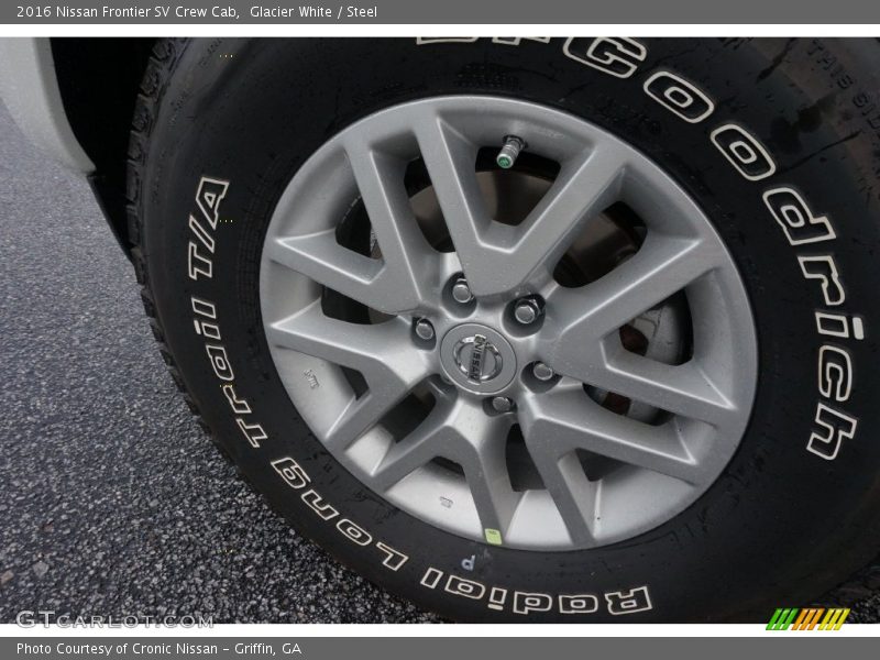 Glacier White / Steel 2016 Nissan Frontier SV Crew Cab