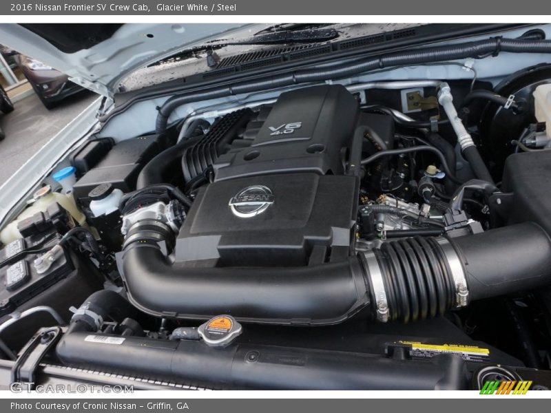 Glacier White / Steel 2016 Nissan Frontier SV Crew Cab