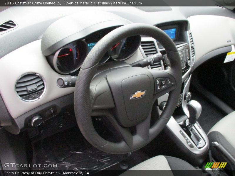 Silver Ice Metallic / Jet Black/Medium Titanium 2016 Chevrolet Cruze Limited LS
