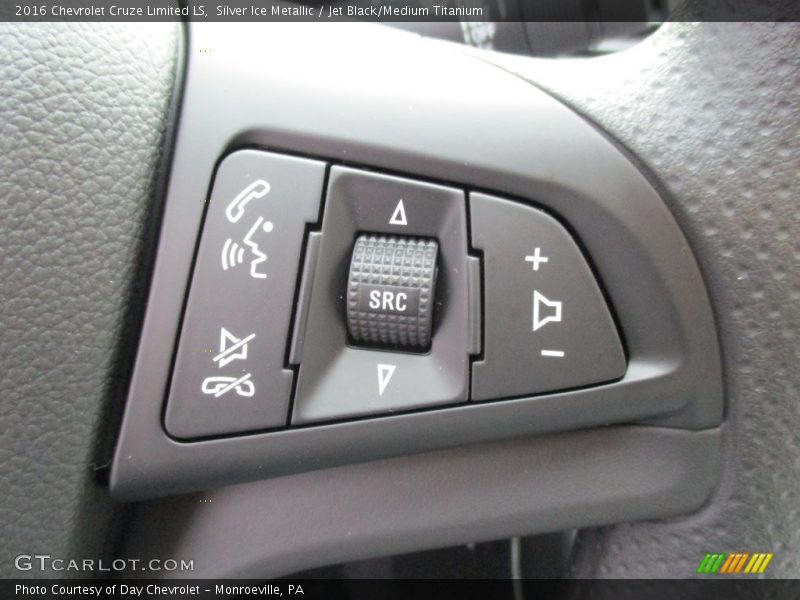 Silver Ice Metallic / Jet Black/Medium Titanium 2016 Chevrolet Cruze Limited LS