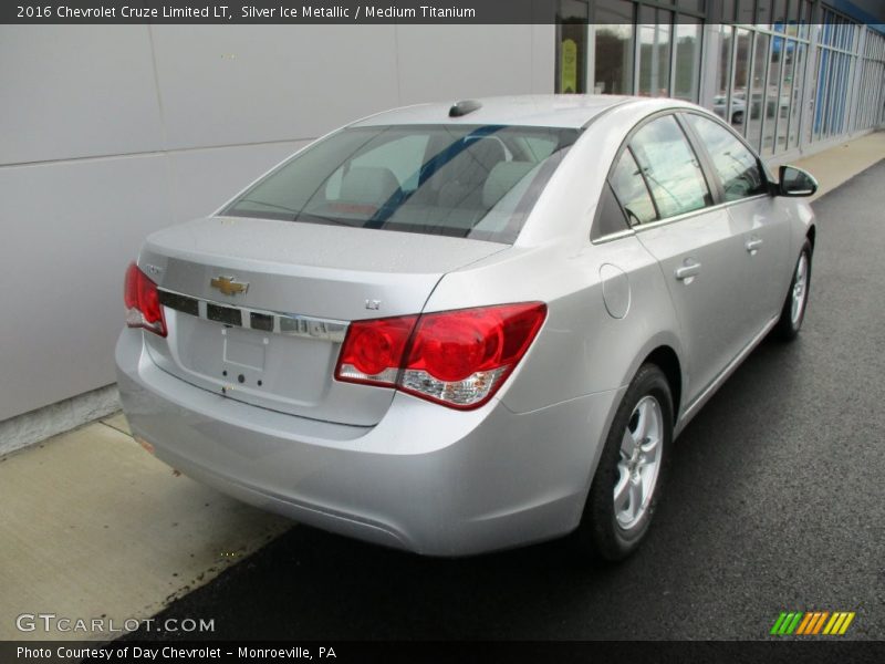 Silver Ice Metallic / Medium Titanium 2016 Chevrolet Cruze Limited LT