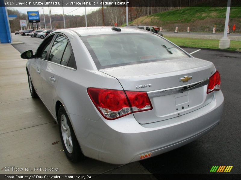 Silver Ice Metallic / Medium Titanium 2016 Chevrolet Cruze Limited LT