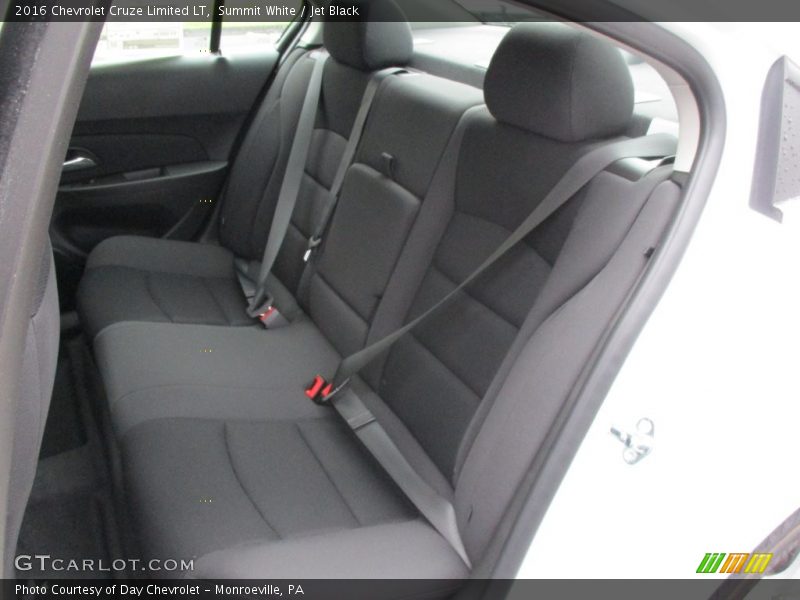 Summit White / Jet Black 2016 Chevrolet Cruze Limited LT