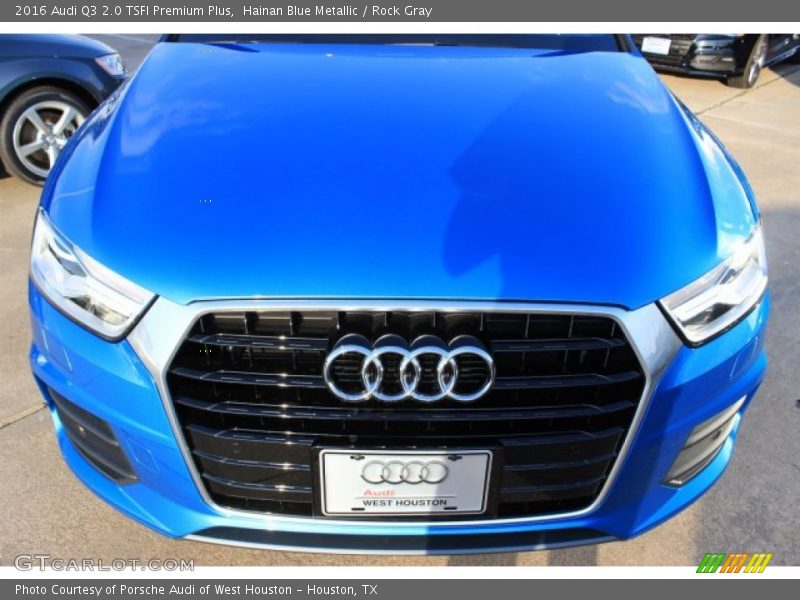Hainan Blue Metallic / Rock Gray 2016 Audi Q3 2.0 TSFI Premium Plus