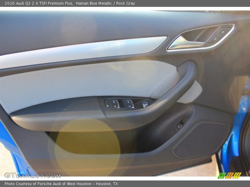 Hainan Blue Metallic / Rock Gray 2016 Audi Q3 2.0 TSFI Premium Plus