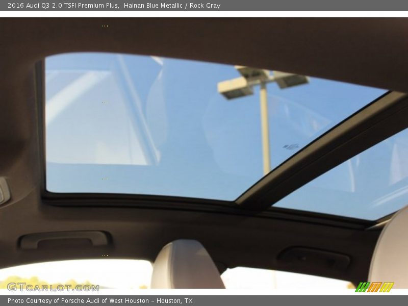 Hainan Blue Metallic / Rock Gray 2016 Audi Q3 2.0 TSFI Premium Plus