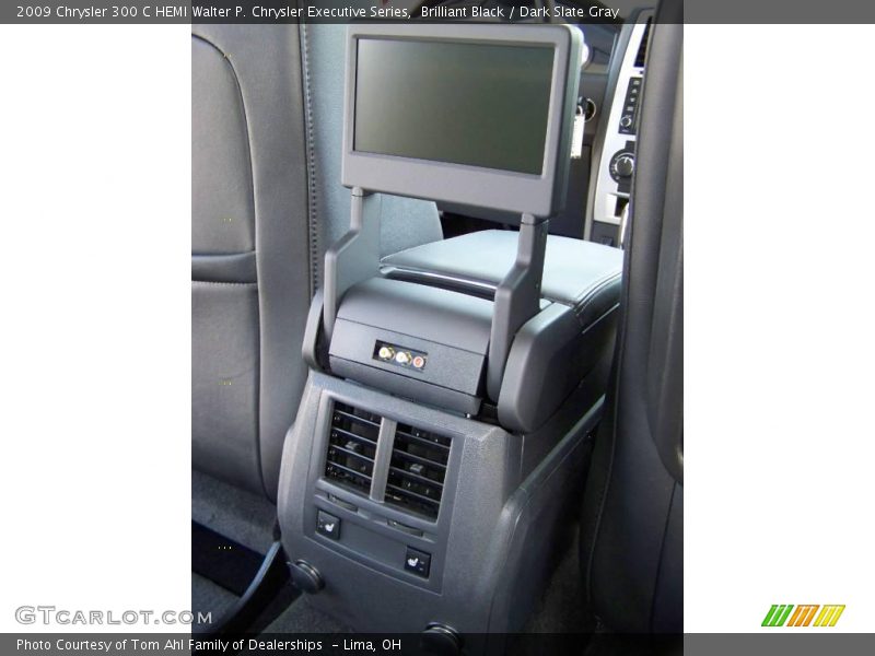 Brilliant Black / Dark Slate Gray 2009 Chrysler 300 C HEMI Walter P. Chrysler Executive Series