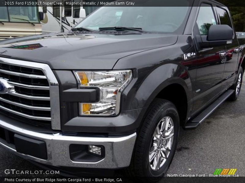 Magnetic Metallic / Medium Earth Gray 2015 Ford F150 XLT SuperCrew