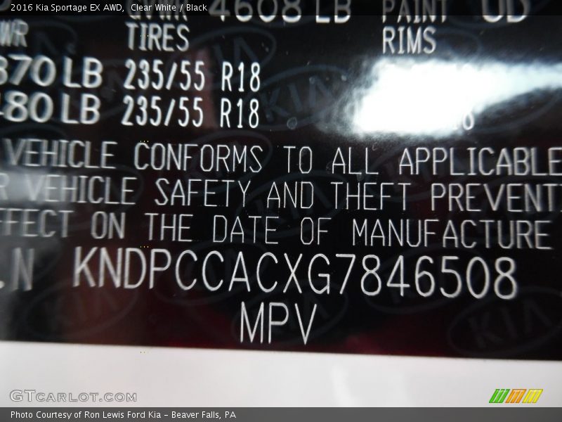 Clear White / Black 2016 Kia Sportage EX AWD