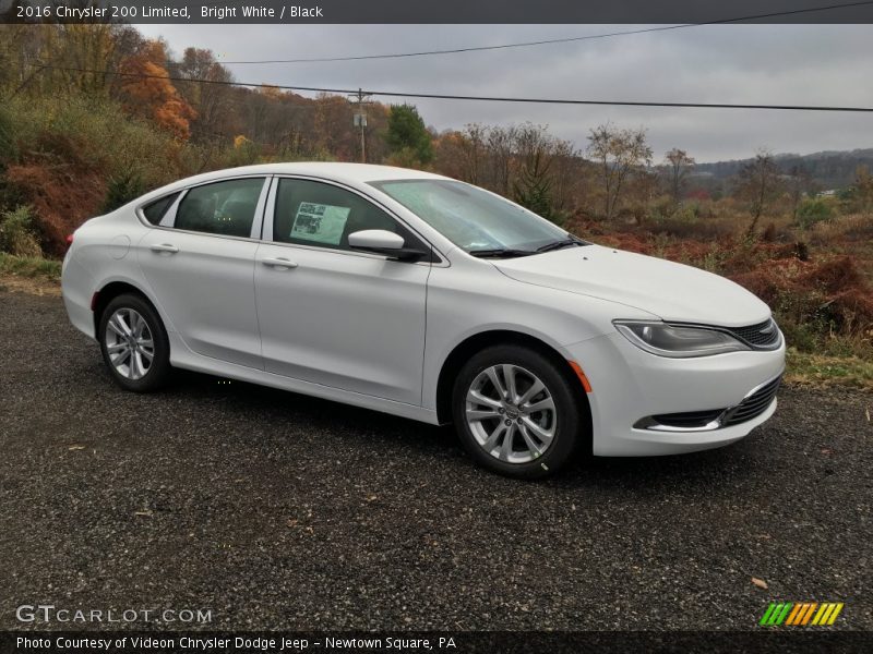 Bright White / Black 2016 Chrysler 200 Limited