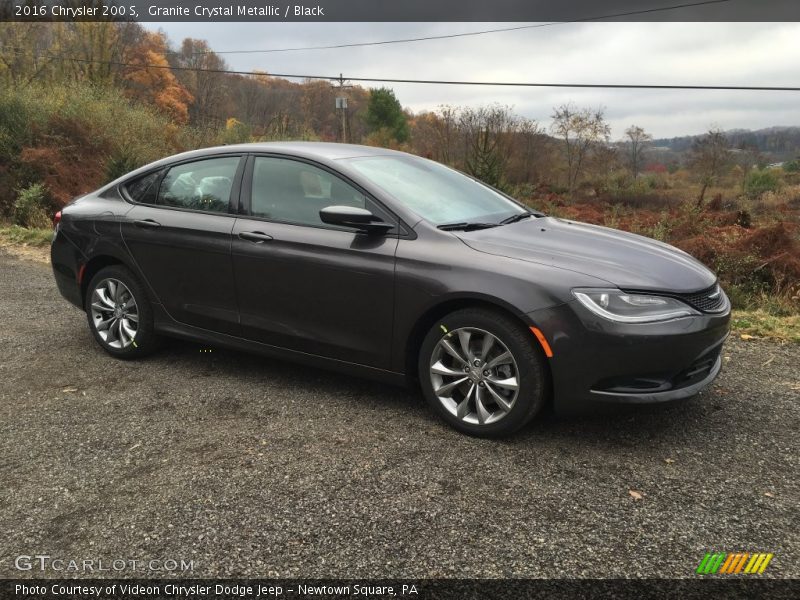 Granite Crystal Metallic / Black 2016 Chrysler 200 S