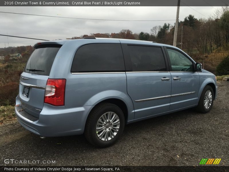 Crystal Blue Pearl / Black/Light Graystone 2016 Chrysler Town & Country Limited