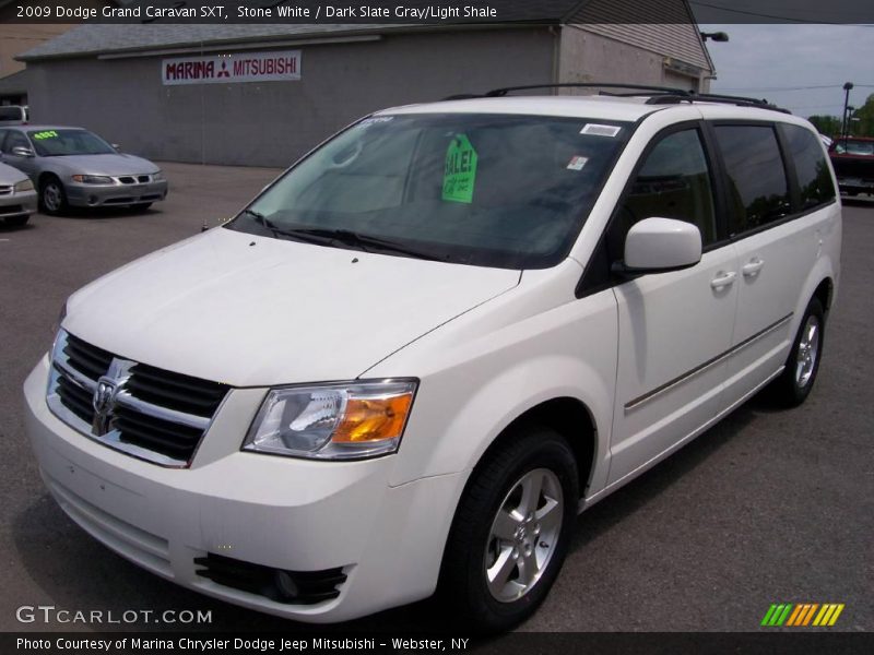 Stone White / Dark Slate Gray/Light Shale 2009 Dodge Grand Caravan SXT