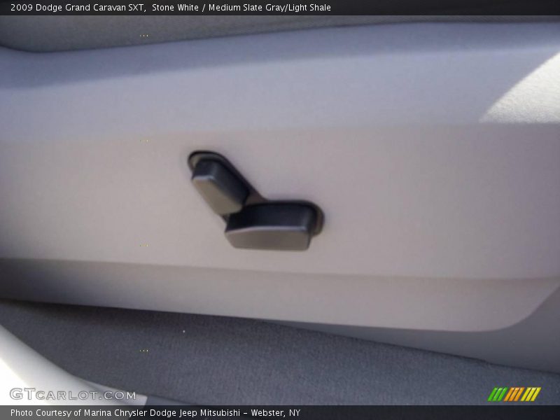 Stone White / Medium Slate Gray/Light Shale 2009 Dodge Grand Caravan SXT