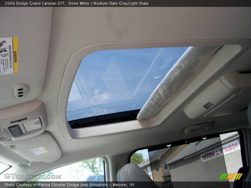 Stone White / Medium Slate Gray/Light Shale 2009 Dodge Grand Caravan SXT