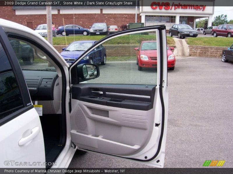 Stone White / Dark Slate Gray/Light Shale 2009 Dodge Grand Caravan SXT