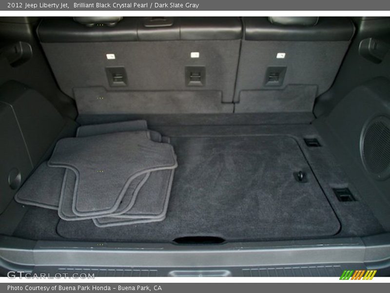 Brilliant Black Crystal Pearl / Dark Slate Gray 2012 Jeep Liberty Jet