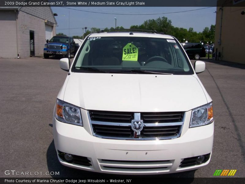 Stone White / Medium Slate Gray/Light Shale 2009 Dodge Grand Caravan SXT